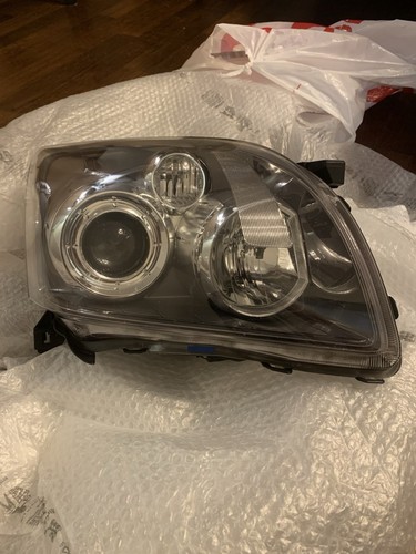 Toyota avensis headlight hid - avensis,