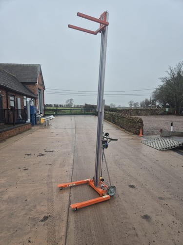 Sumner 2210 material lift - 2210,