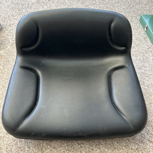 Yard man dx70 13b - man, seat