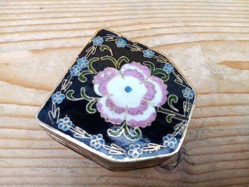 Cloisonne lidded trinket box - lidded,