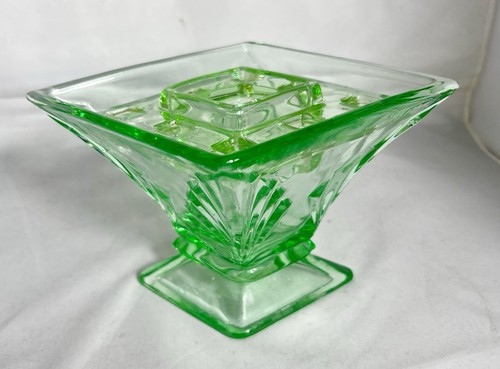 Bagley art deco green - art, glass