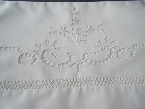 Vtg one queen size pillowcase