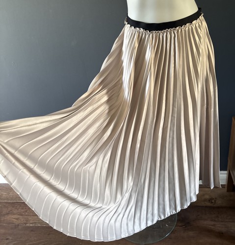 Zara women maxi skirt - women's, small