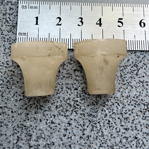 White onyx clock case feet - 2,