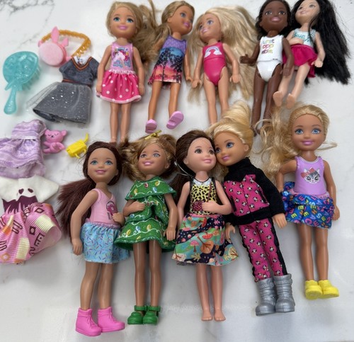 Large chelsea bundle doll - bundle, lot