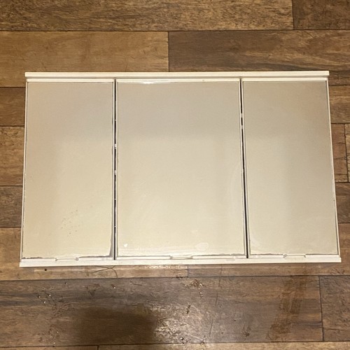 Vintage plastic bathroom - vintage,