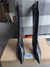 Knee High Kitten Heel Black
