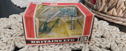 Vintage britains farm 9600 - vintage,