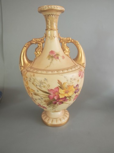 Royal worcester blush - worcester, vase.