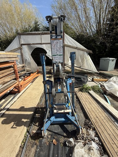Genie sla25 material hoist - material,