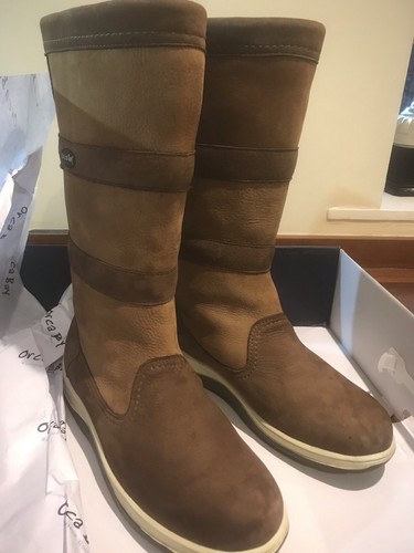 Orca bay storm - bay, boot