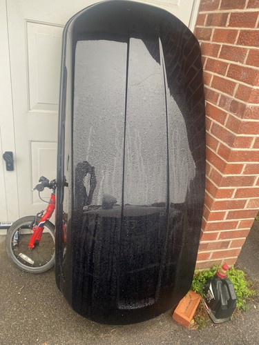 Halfords 580 litre roof box - halfords,