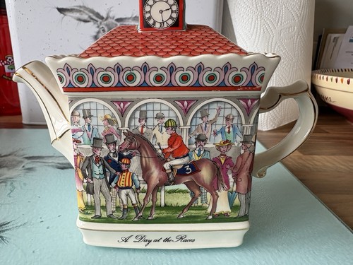 Sadler teapot day races - teapot, a