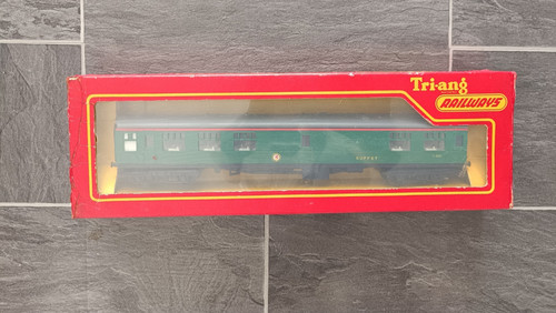 Triang r624 buffet car green - car,