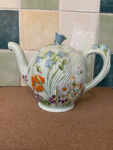 Beswick wayside floral - beswick, ~wayside~