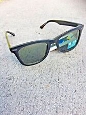 M :UK  117788 Johnny