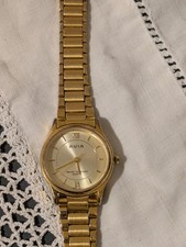 Vintage Ladies Gold Toned Avia