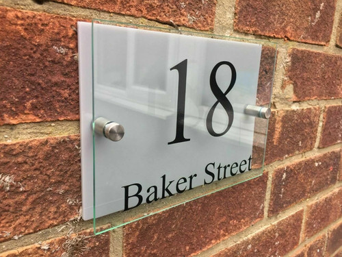 Modern house plaques - /, plaque