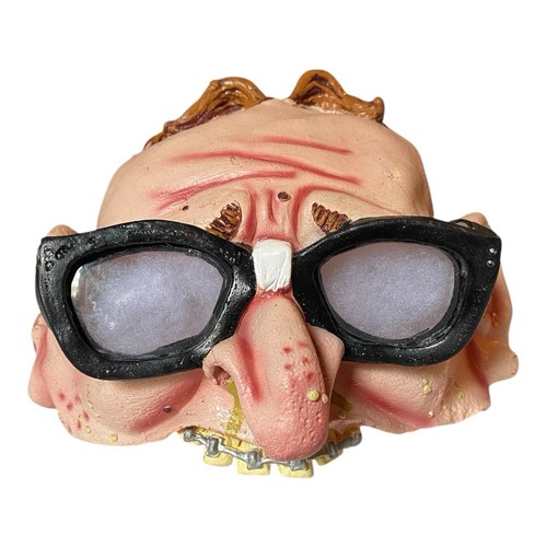 Vtg 2001 disguise inc - 2001,
