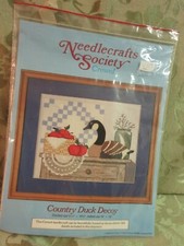 VINTAGE NEEDLECRAFTS SOCIETY COUNTRY DUCK DECOY CREWEL KIT
