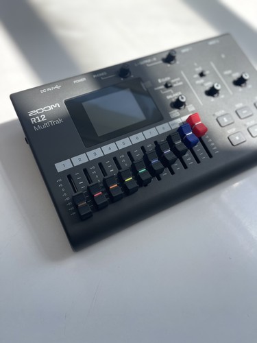 Zoom r12 multitrack portable - zoom,