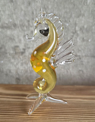 Yellow glass seahorse - seahorse, figurine