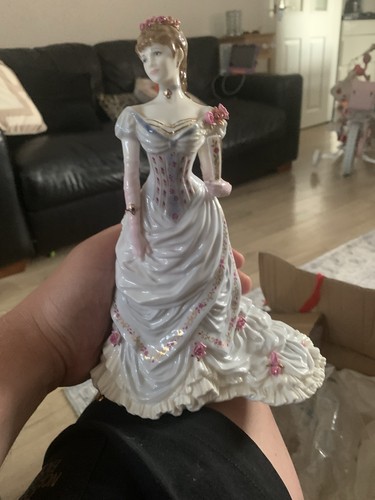 Royal worcester figurine the - royal,