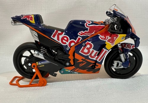 Brad binder - brad, gp)