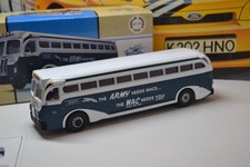 CORGI - YELLOW COACH 743 -