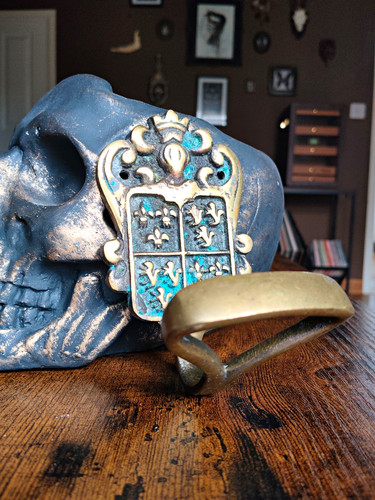 Antique brass crest - antique,