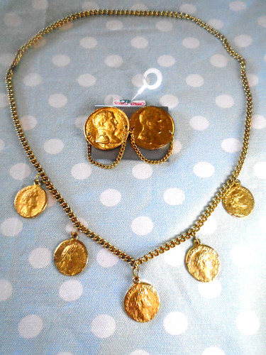 Vintage shiny gold - 80's,