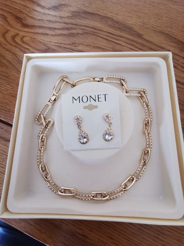Monet gold coloured necklace - monet, gold-coloured
