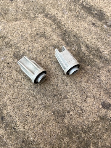 Front side light bulb holder - front,