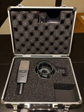 AKG C414 XLS Condenser Microphone - w/ Case and Mount