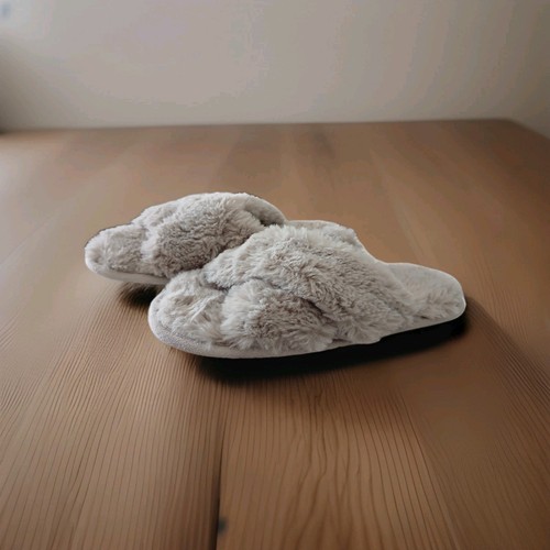 Grey faux fur slippers size - faux, 3