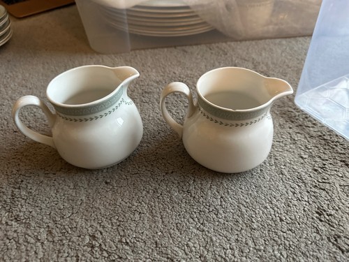 Royal doulton berkshire - royal, milk