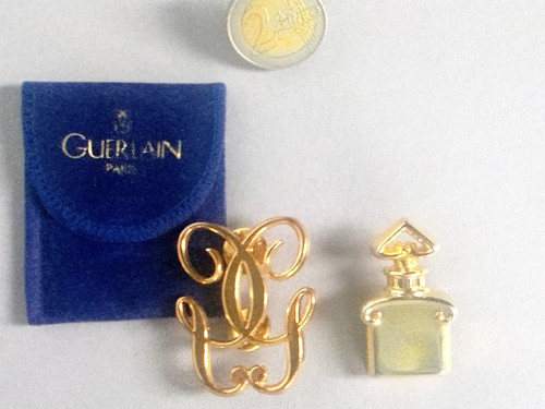 Perfume pin badge brooch - perfume, badge/brooch