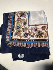   Large Ivory and navy Silk