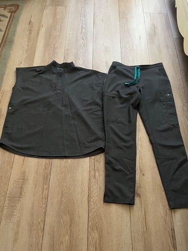 Preowned figs scrub - preowned,