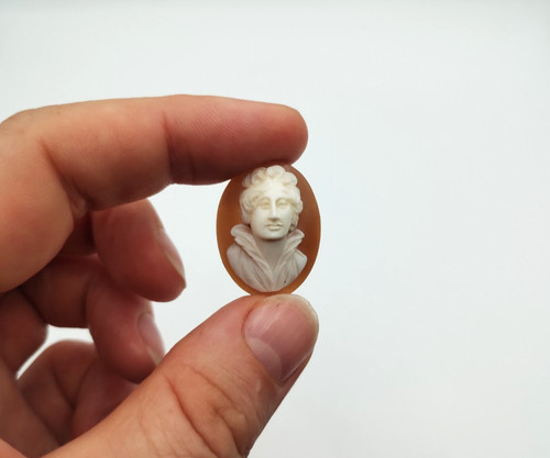 Antique small shell cameo - small,