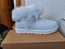 Nib Ugg Women's Classic Ultra