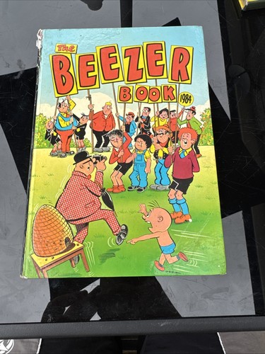 The beezer book - the, 1984