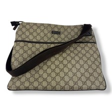 Gucci Messenger Bag GG Supreme