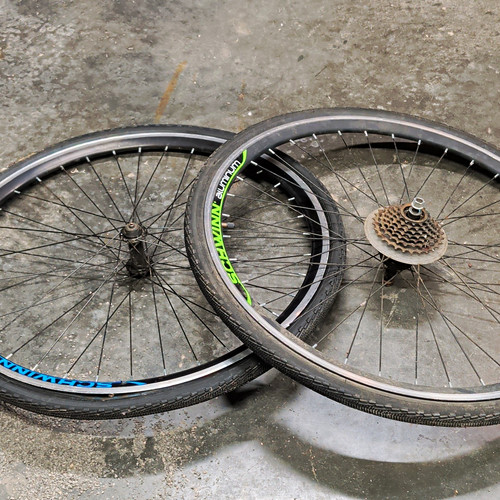 Schwinn aluminum 700c wheel - schwinn,