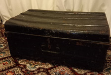 Vtg Cabin/Steamer Trunk Black Metal Coffee Table/Storage