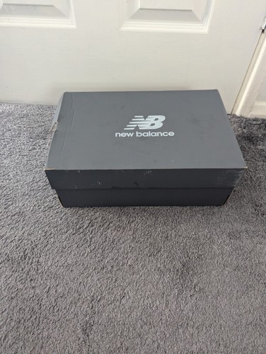 Empty new balance shoe - balance, box