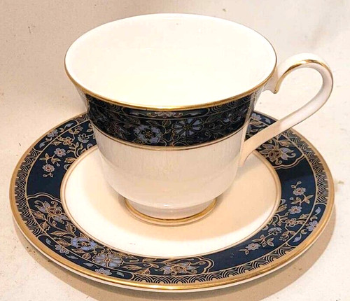 Royal doulton carlyle tea cup - tea,