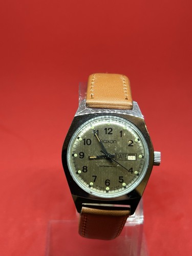 Vintage saxon men watch - men’s,