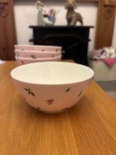 Royal Albert New Country roses
