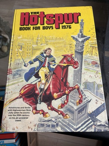 The hotspur book for boys - hotspur, 1976
